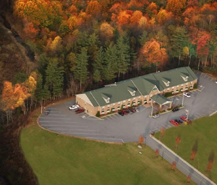 Mountain Inn & Suites 弗拉特罗克 外观 照片