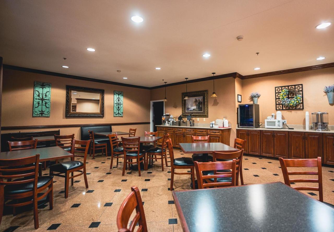 Mountain Inn & Suites 弗拉特罗克 外观 照片