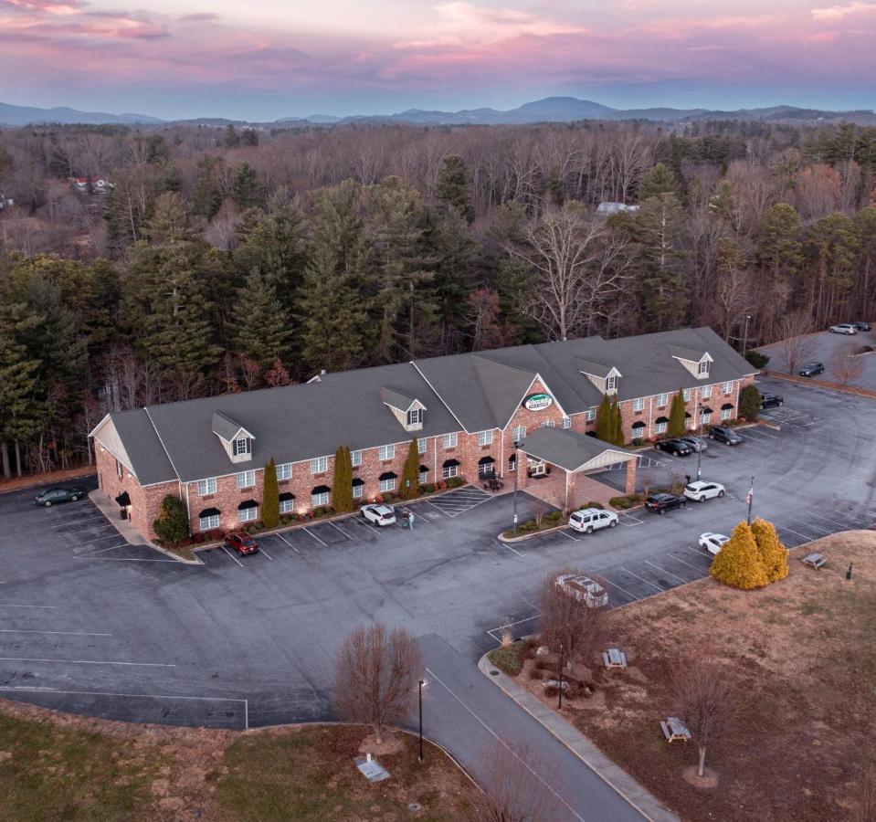 Mountain Inn & Suites 弗拉特罗克 外观 照片