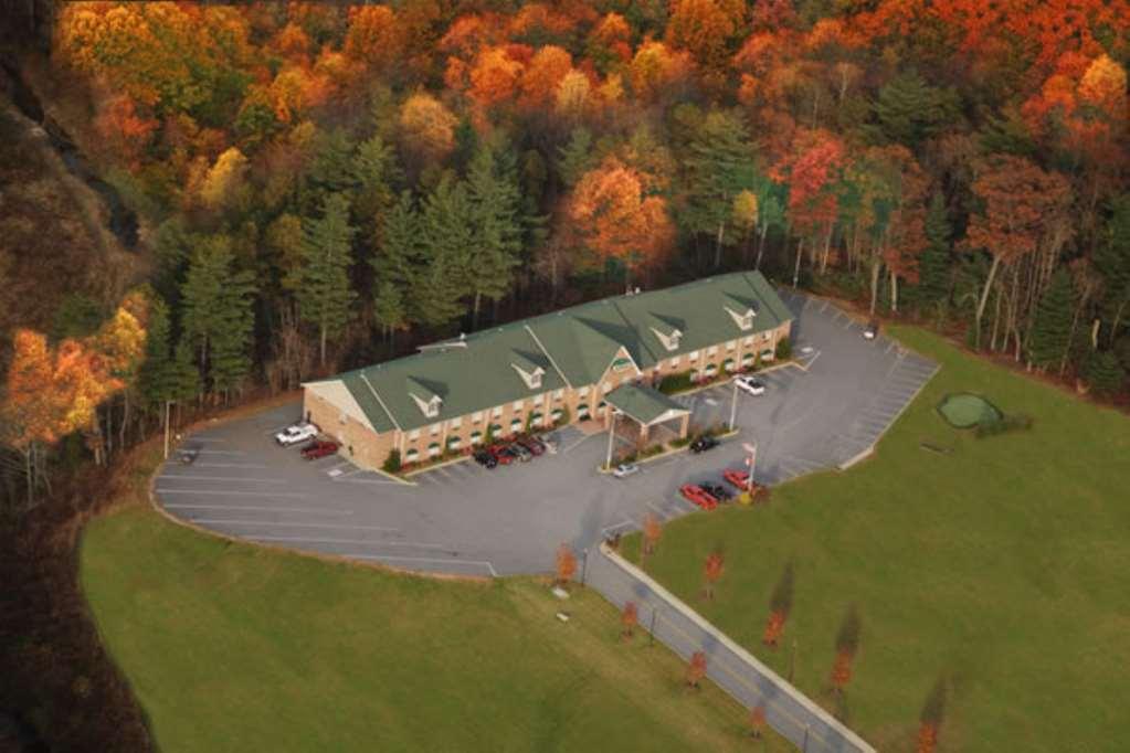 Mountain Inn & Suites 弗拉特罗克 外观 照片